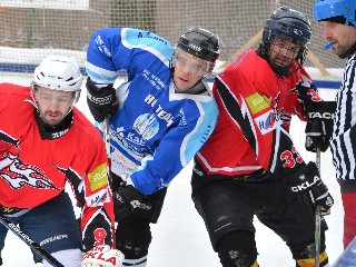 JT03TitulcR.jpg - Lázeňská hokejová liga je v polovině s HC Mikulovice v čele. FOTO (tul) 