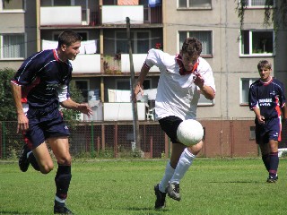 f31s08b.jpg - Fotbal je nejrozšířenější a nejžádanější.